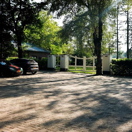 The Lodge Bed & Wellness Oisterwijk Sauna, Jacuzzi, Luxury Moergestel Esterno foto