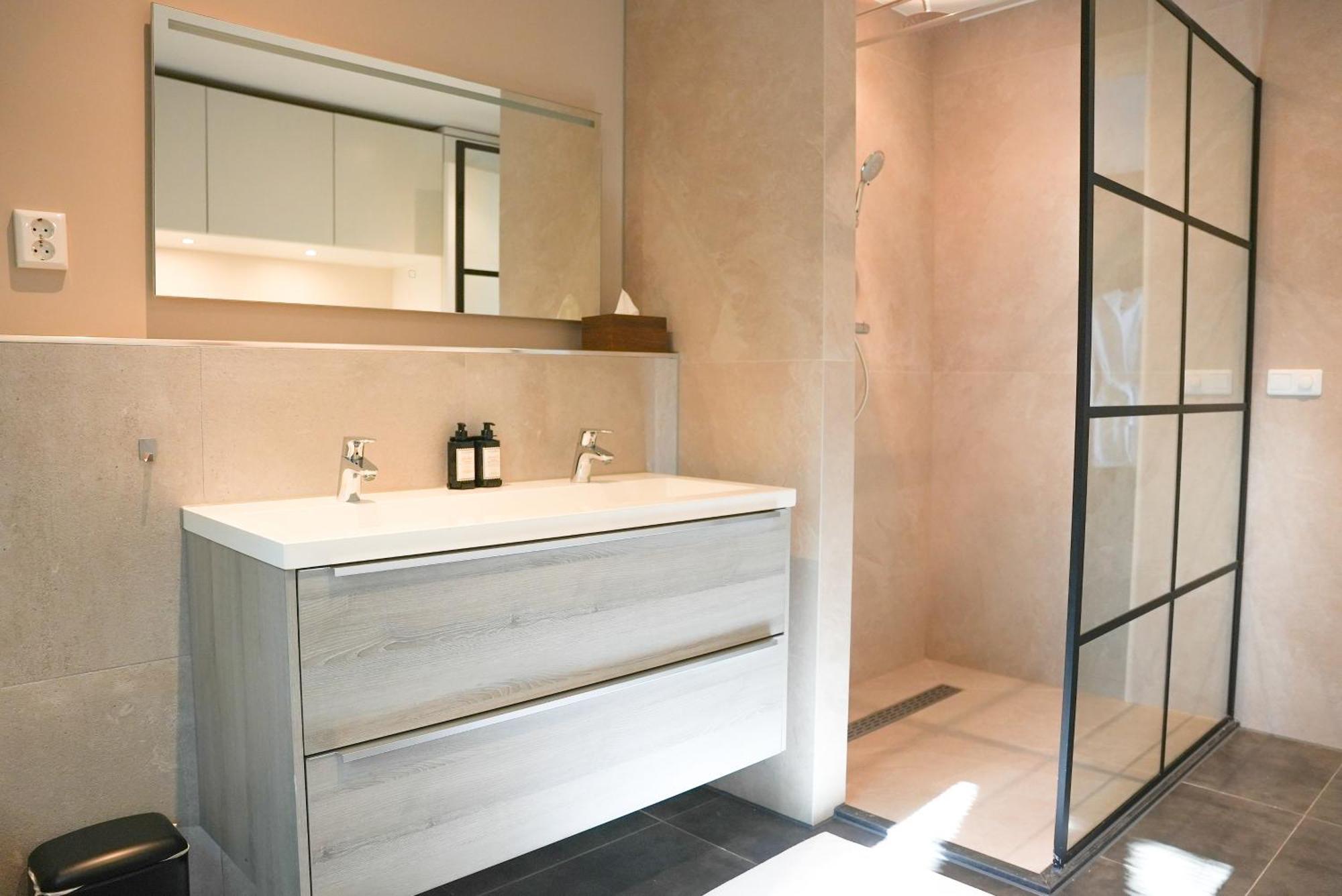 The Lodge Bed & Wellness Oisterwijk Sauna, Jacuzzi, Luxury Moergestel Esterno foto
