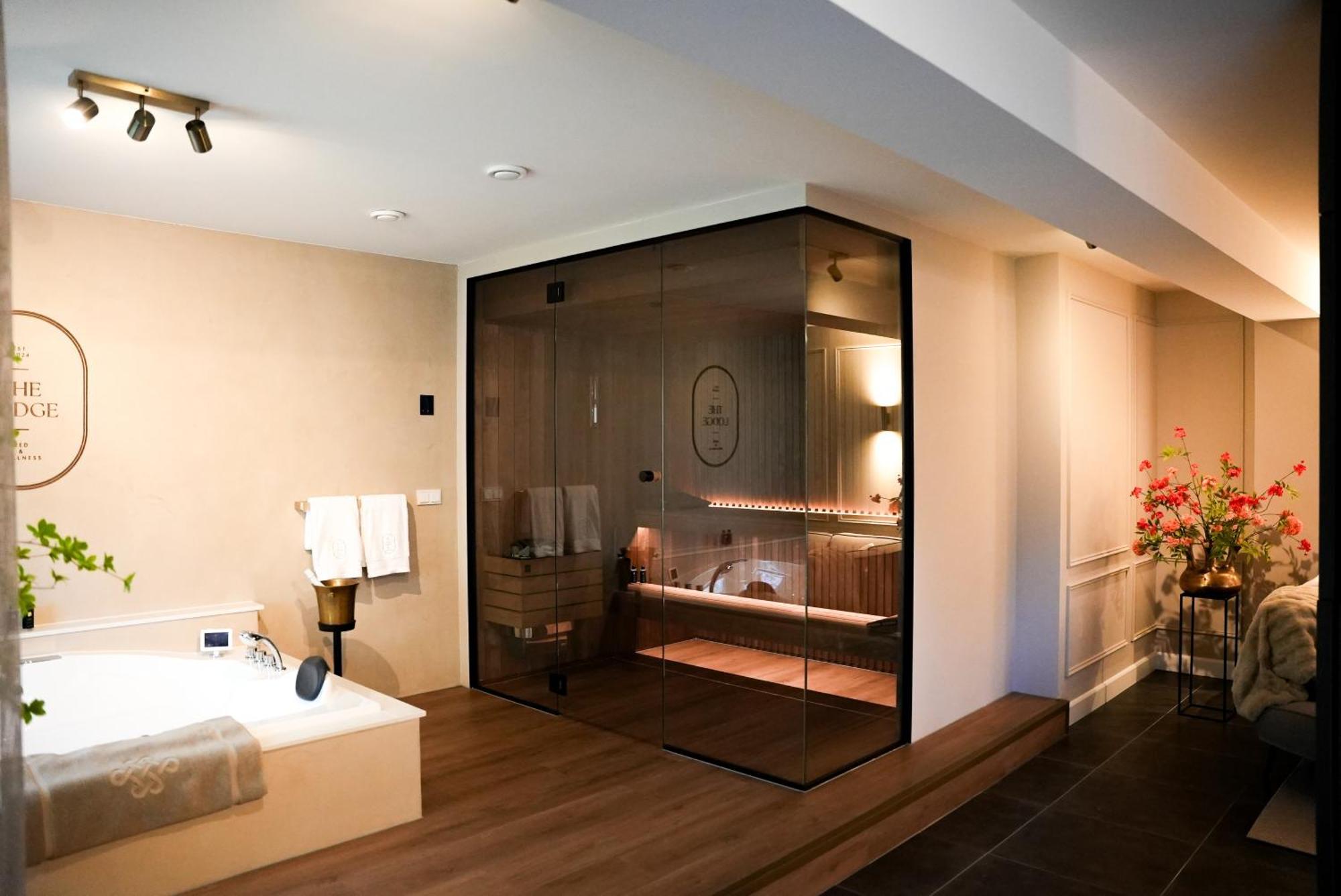 The Lodge Bed & Wellness Oisterwijk Sauna, Jacuzzi, Luxury Moergestel Esterno foto